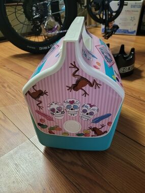 NWOT Igloo Harry Potter Honey Dukes
